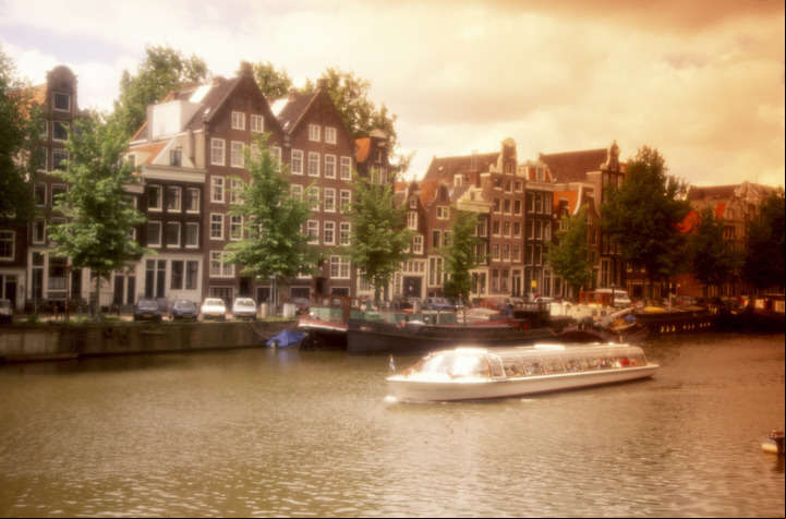 Un paseo en barco por los canales de Amsterdam
(jupiterimages-AFP)