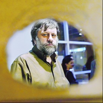 Un regreso al síntoma inicial de Zizek