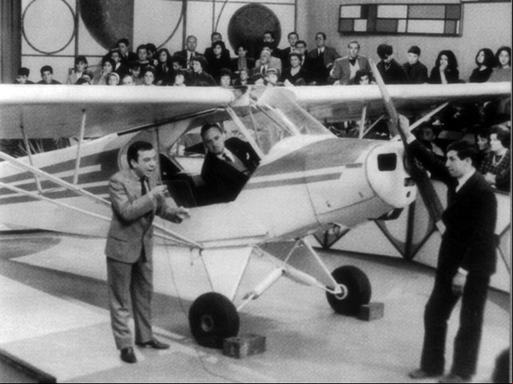 Entre las "locuras" de Pipo figura el día que metió una avioneta en el estudio. Archivo Clarín