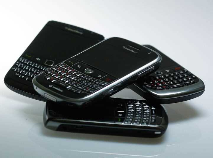 Los dispositivos permitían enviar correos y navegar en internet. Foto Reuters