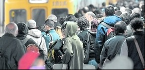 Vagones llenos, malhumor en ascenso