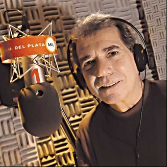 El ISER homenajeó a Badía en el día del locutor