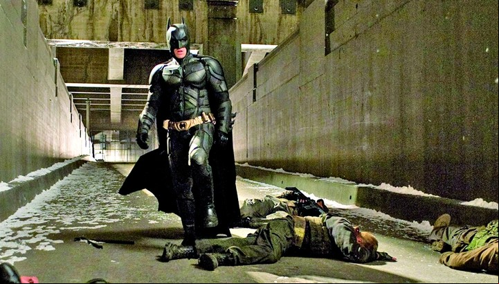 Christopher Nolan: las más exitosas películas del director de Batman. En 2012 estrena el último enmascarado de su trilogía: “Batman, El Caballero de la noche asciende”. Un fenómeno de taquilla a nivel mundial.