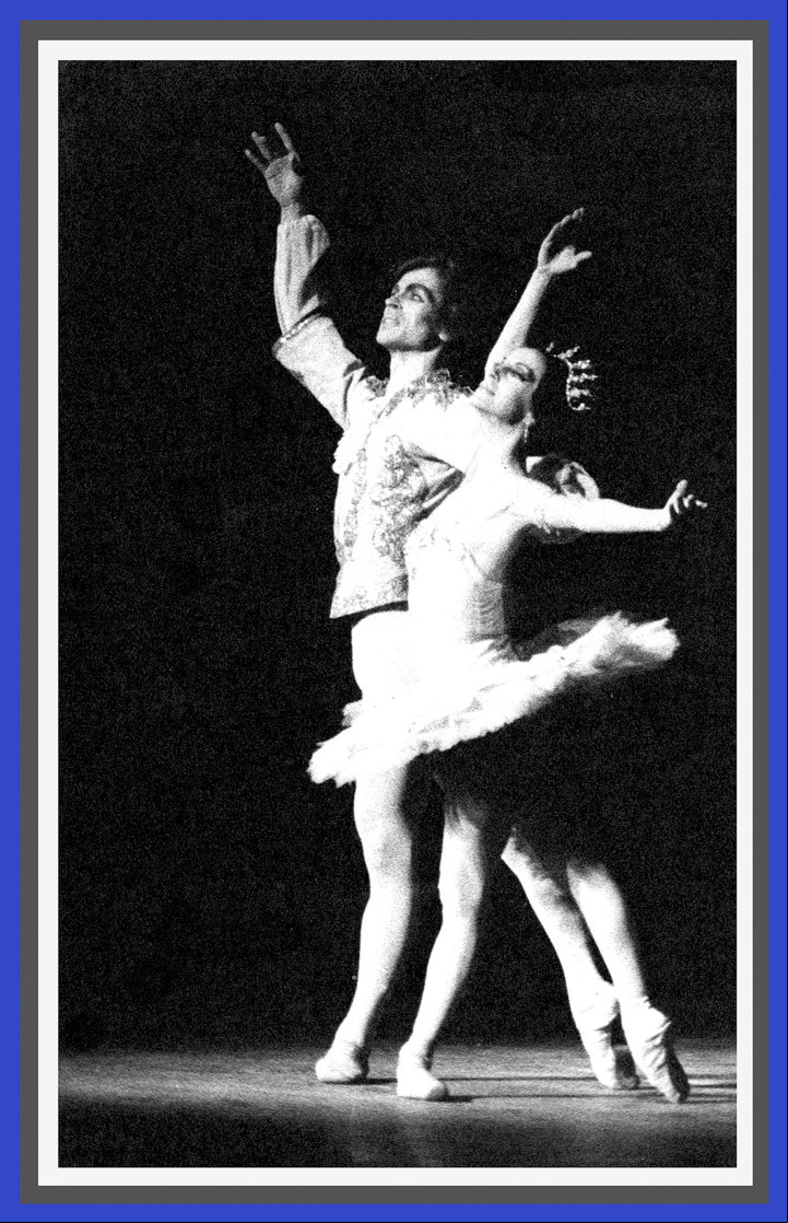EN 1971, Olga Ferri y Rudolf Nureyev, bailan "El Cascanueces". (Gentileza del Teatro Colón).