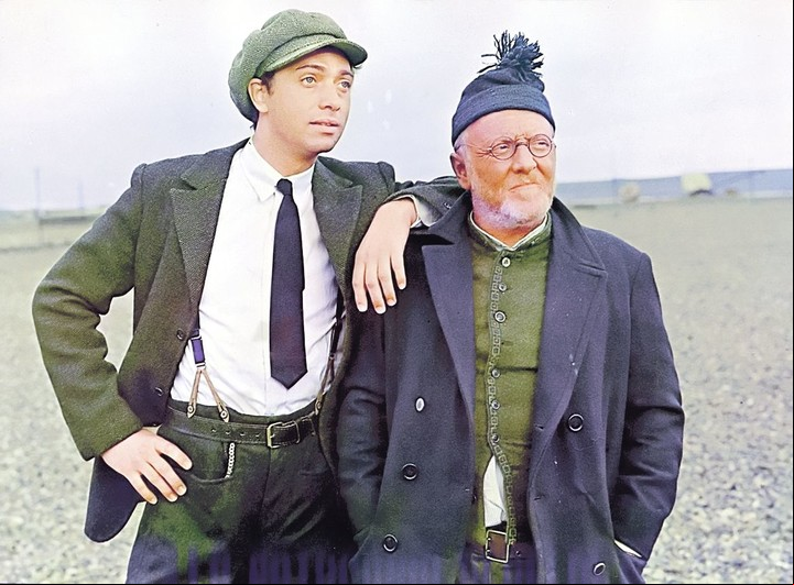En “La Patagonia rebelde”, junto a Luis Brandoni, donde compuso a Schulz.