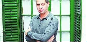 “En un relato de suspenso, el lenguaje debe implicar sutileza, claroscuros”