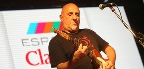 Juan Acosta al ritmo de sus "Sardinas"