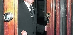 Separan a Oyarbide de la investigación de la mafia de los medicamentos