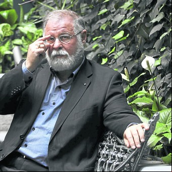 Alberto Manguel: El lector sigue decidiendo qué es un texto