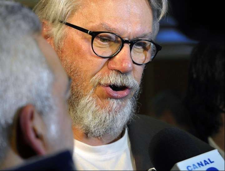 Jean Michel Bouvier, padre de Cassandre Bouvier.