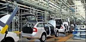 La producción de autos cayó 22% en 2014