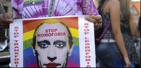 Rusia prohíbe manejar a los travestis y transexuales