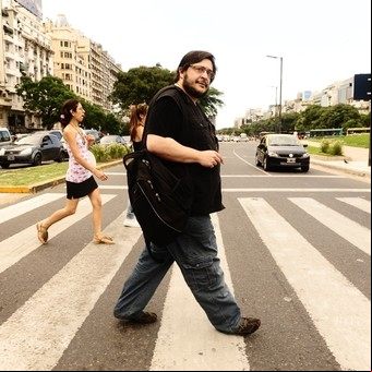 El escritor Hernán Casciari sufrió un infarto en Uruguay