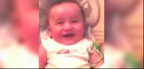 El adorable bebé que ríe como un auténtico villano 