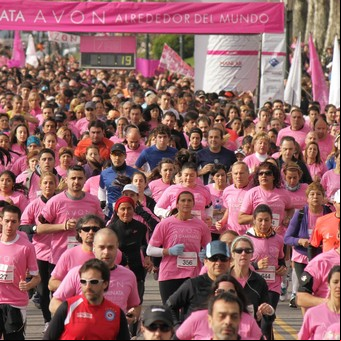 Contra el cáncer de mama: la Caminata AVON cumple 10 años