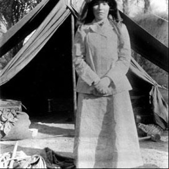 La trágica soledad de la mujer brillante que "inventó" Irak