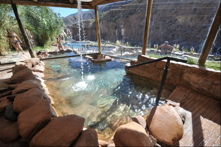 Termas. Cacheuta, Mendoza