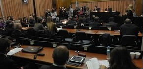 Causa AMIA: sin Menem en la sala, arrancó el juicio por encubrimiento 