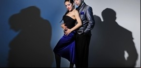 Bailaban el tango en la calle y ahora se van por el mundo