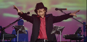 Charly invita a su cumple 64... ¡en silla de ruedas!