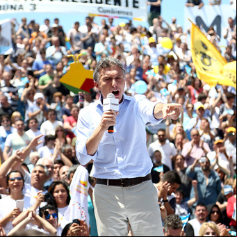 Macri: "Argentina tiene que ir reduciendo de a poco los impuestos"