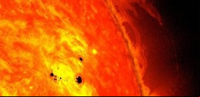 Inquieta una gran mancha solar que apunta contra la Tierra y explican qué consecuencias puede tener
