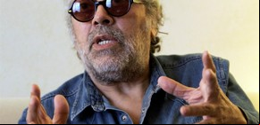 La historia de Facundo Cabral: su difícil infancia, sus encuentros con Perón y la Madre Teresa y una trágica muerte en Guatemala