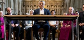 El musulmán Sadiq Khan asumió como alcalde de Londres