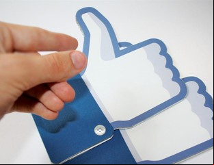 Los influencers y una tendencia que crece: hacer cualquier cosa por un like