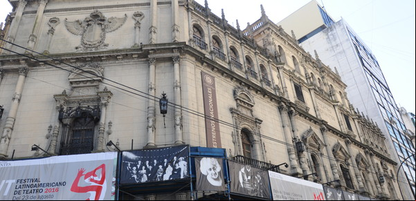 Empiezan las obras para sacarle los andamios al Teatro Cervantes