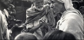 La otra cara: los que cuestionan la santificación de la Madre Teresa