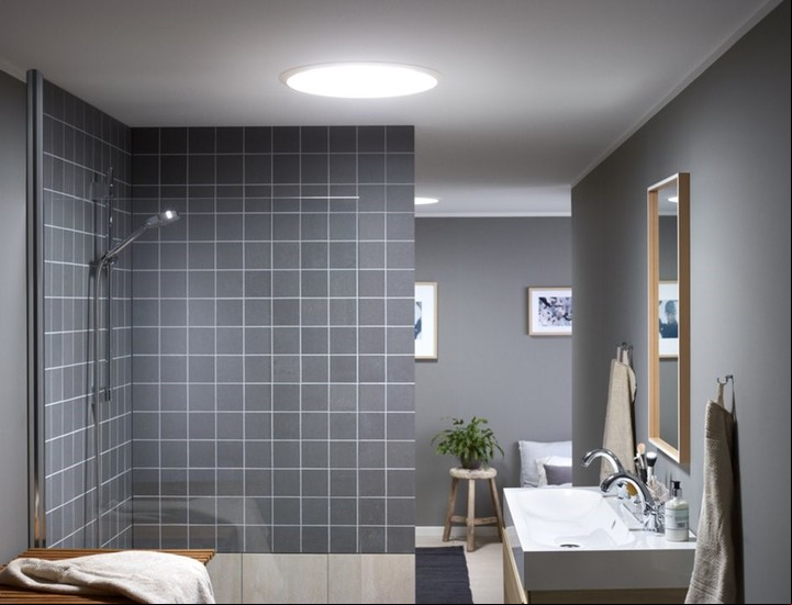 El baño es uno de los espacios de la casa que más humedad suele acumular.