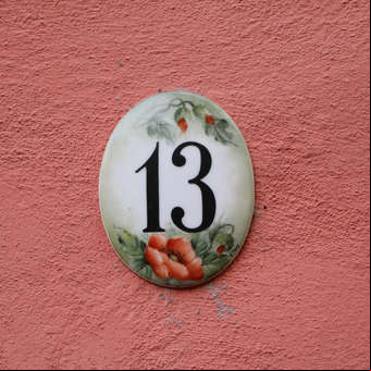Martes 13, no te cases ni te embarques