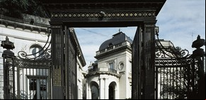 Un palacio porteño cumple cien años y para festejar exhibirá un baño "secreto" de lujo