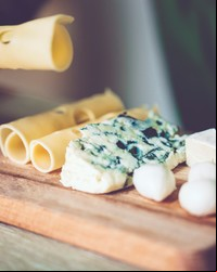 Los lácteos como el queso no se pueden tomar junto a antibióticos, ya que le sacan la efectividad al remedio.