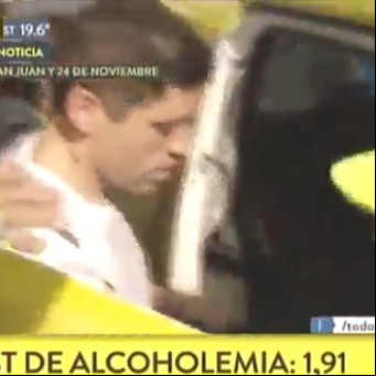 Borracho y sin papeles chocó a un móvil de TV que cubría otro accidente