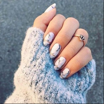 10 tips para lograr uñas marmoleadas, manicura con efecto de mármol