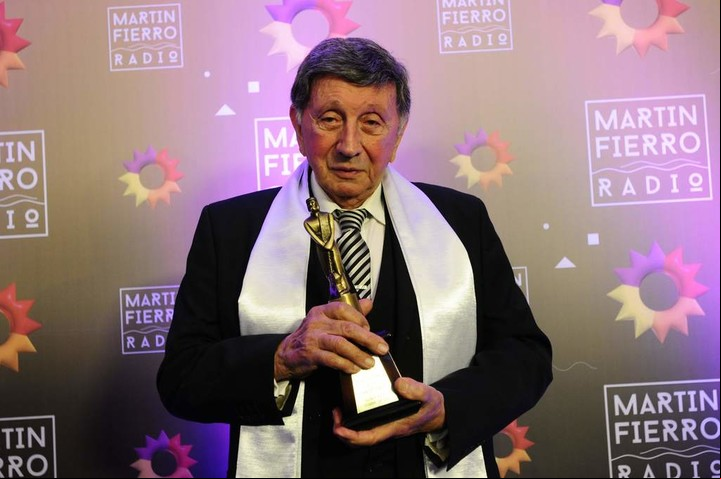 El enorme cuentista Luis Landriscina maneja el refranero como pocos.