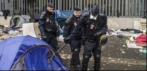 Desalojan un campamento de refugiados en París