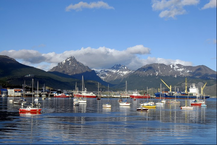 Ushuaia, en Tierra del Fuego. Una ciudad de 80 mil habitantes con servicios y lugares espectaculares.