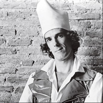 La canción desconocida de Luis Alberto Spinetta que cerró la historia de Muchacha (ojos de papel)