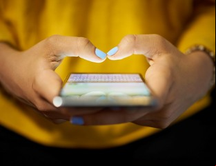 Celulares y desgaste auditivo: cuáles son los teléfonos que más radiación emiten