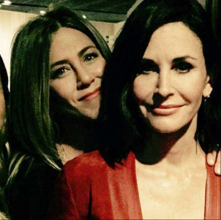 Friends/ Jennifer Aniston (Instagram)