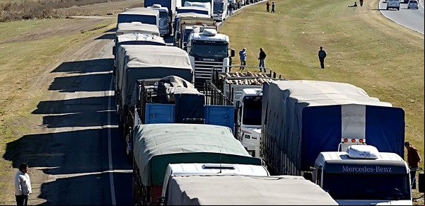 Inflación récord: los costos del transporte de cargas aumentaron 20,3% en un mes