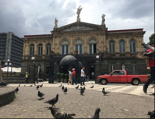 San José: del Teatro Nacional a la escuela metálica