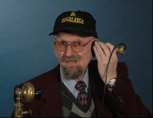 Mi abuelo, el doctor Tangalanga: los secretos del primer humorista viral