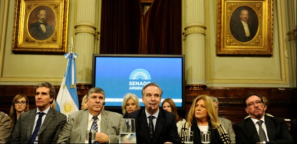 Aunque dividido en tres grupos internos, el bloque del FpV amenaza con radicalizarse