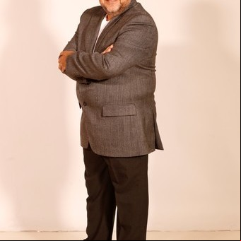 Ramón Torres, el "gurú del amor" que tiene millones de seguidores y da consejos para dejar de sufrir