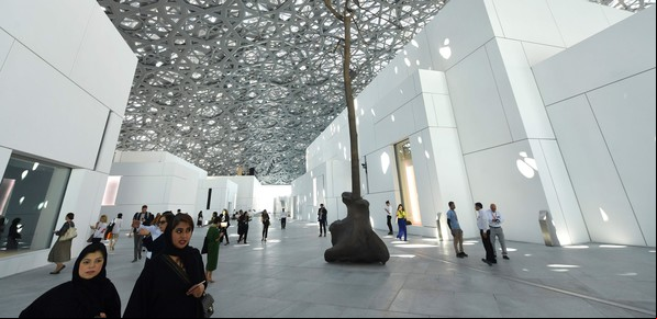 Arte y millones, un vínculo que conquista el mundo