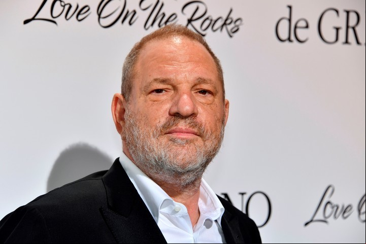 Del premio al desprecio, el productor Harvey Weinstein (AFP PHOTO / Yann COATSALIOU).